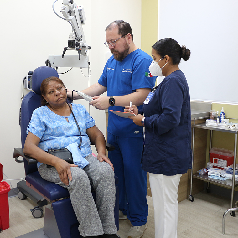 ¡Por la salud auditiva! TecSalud realiza jornada de prevención