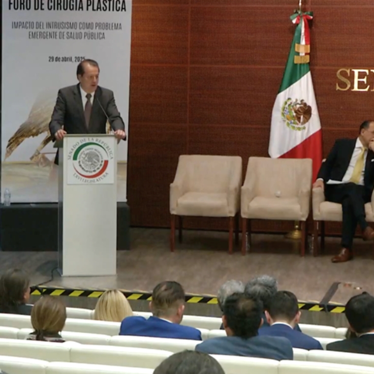 Decano de la Escuela de Medicina y Ciencias de la Salud del Tec impulsa la ética médica en el Senado.